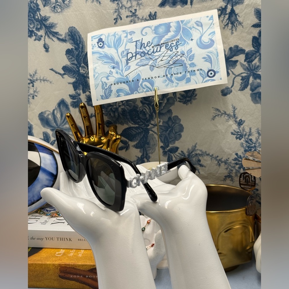 🆕 CHANEL 🧿 NWOT CH5422 Embellished Logo Square Sunglasses, Black & White - Picture 16 of 16